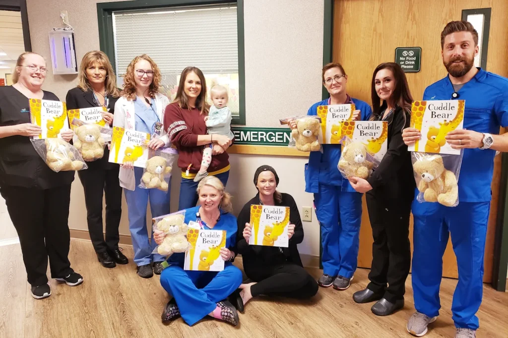 Valor Health ER in Gem County Idaho Receives Cuddle Bears and Books 